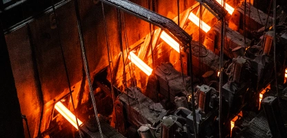 Fundiendo varas de acero