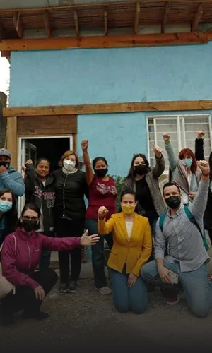 Personas en una obra de caridad